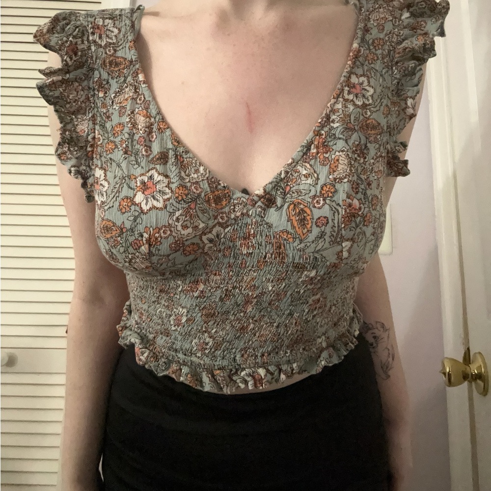 Floral Ruffle Sleeve Top